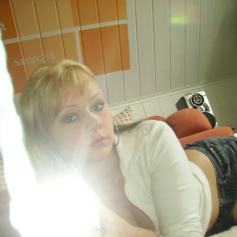 Faustine 34 Escort Hornaing