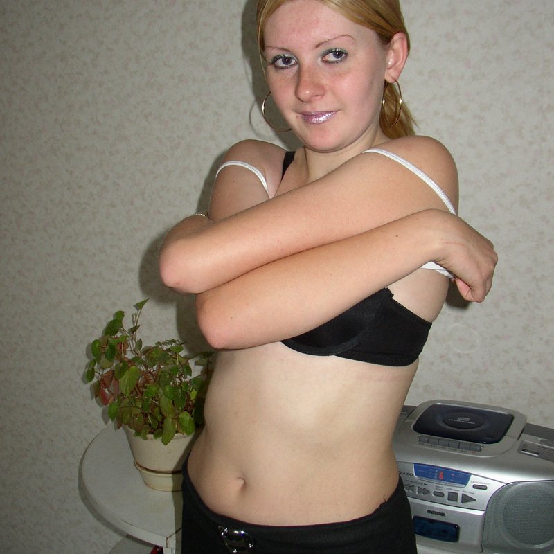 Charlotte 23 Rencontre escort Marly-le-Roi