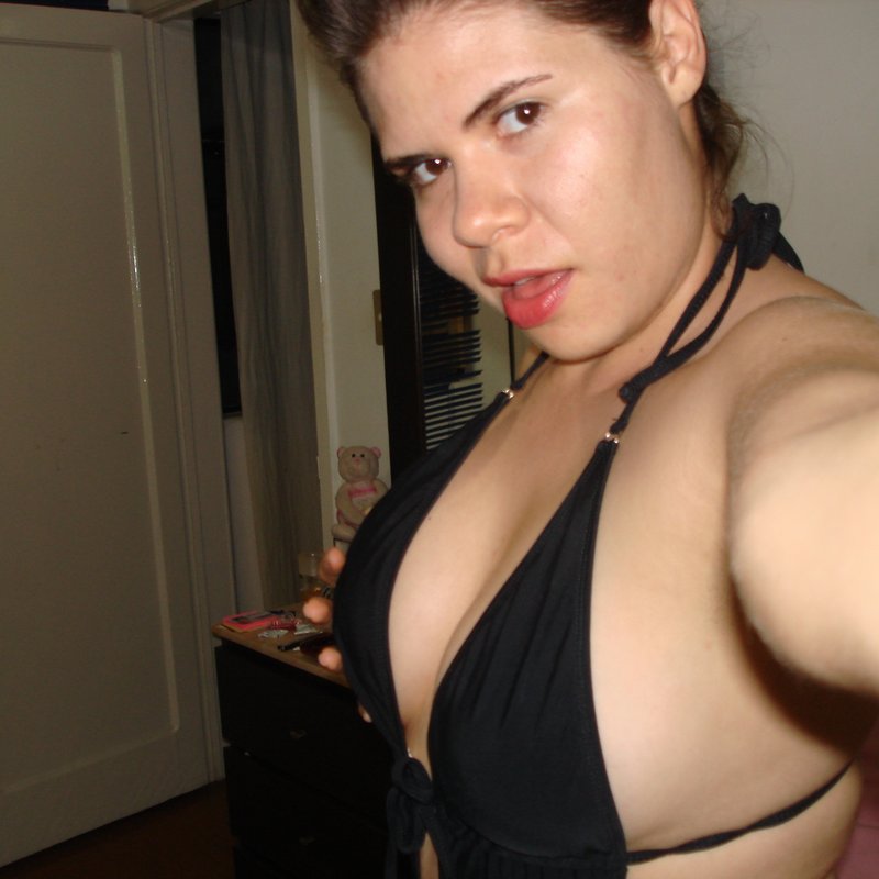 Pascale 25 Services escort Saint-James